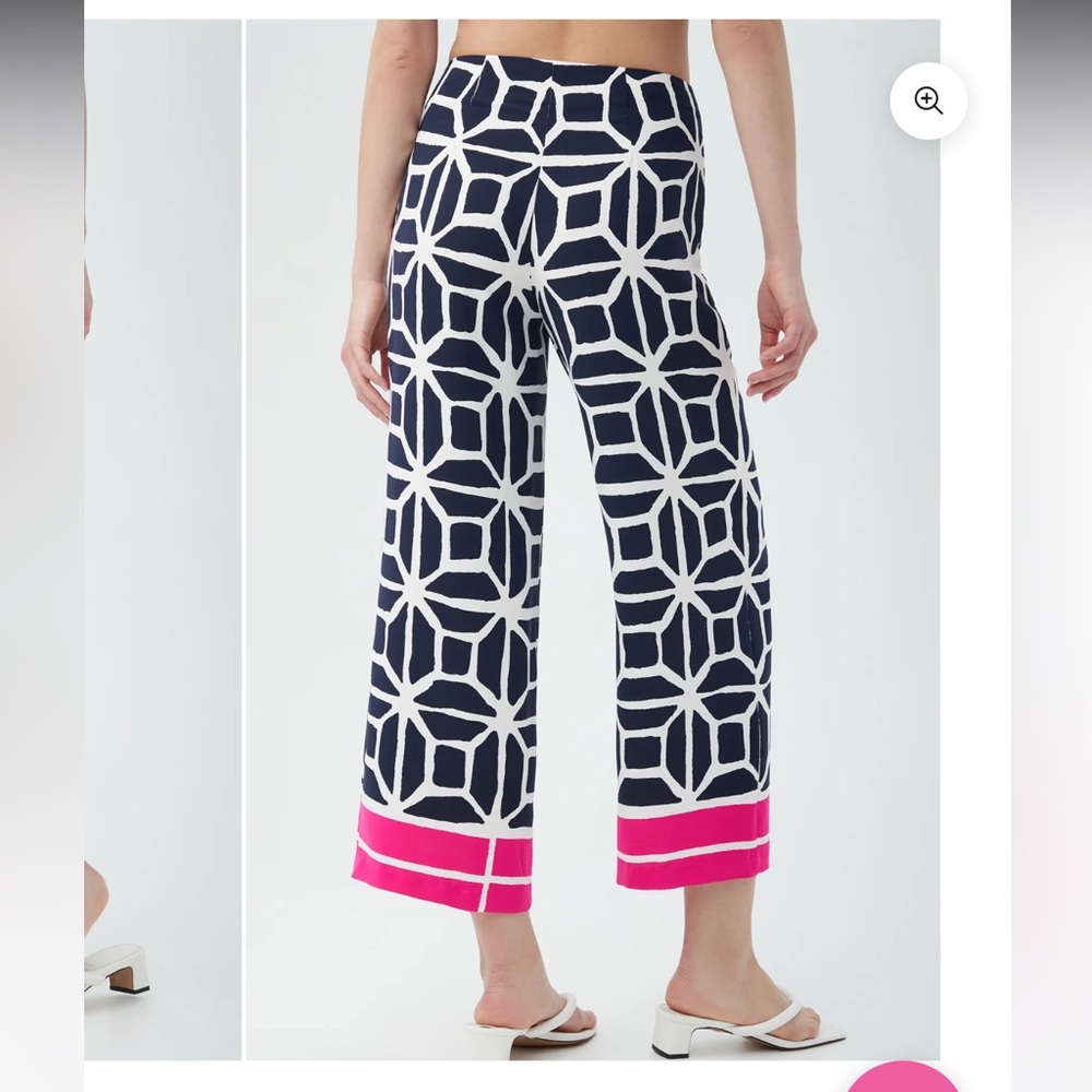 NWT TRINA TURK
Orlett Wide-Leg Crop Pant - Durell Georgette - Picture 5 of 6